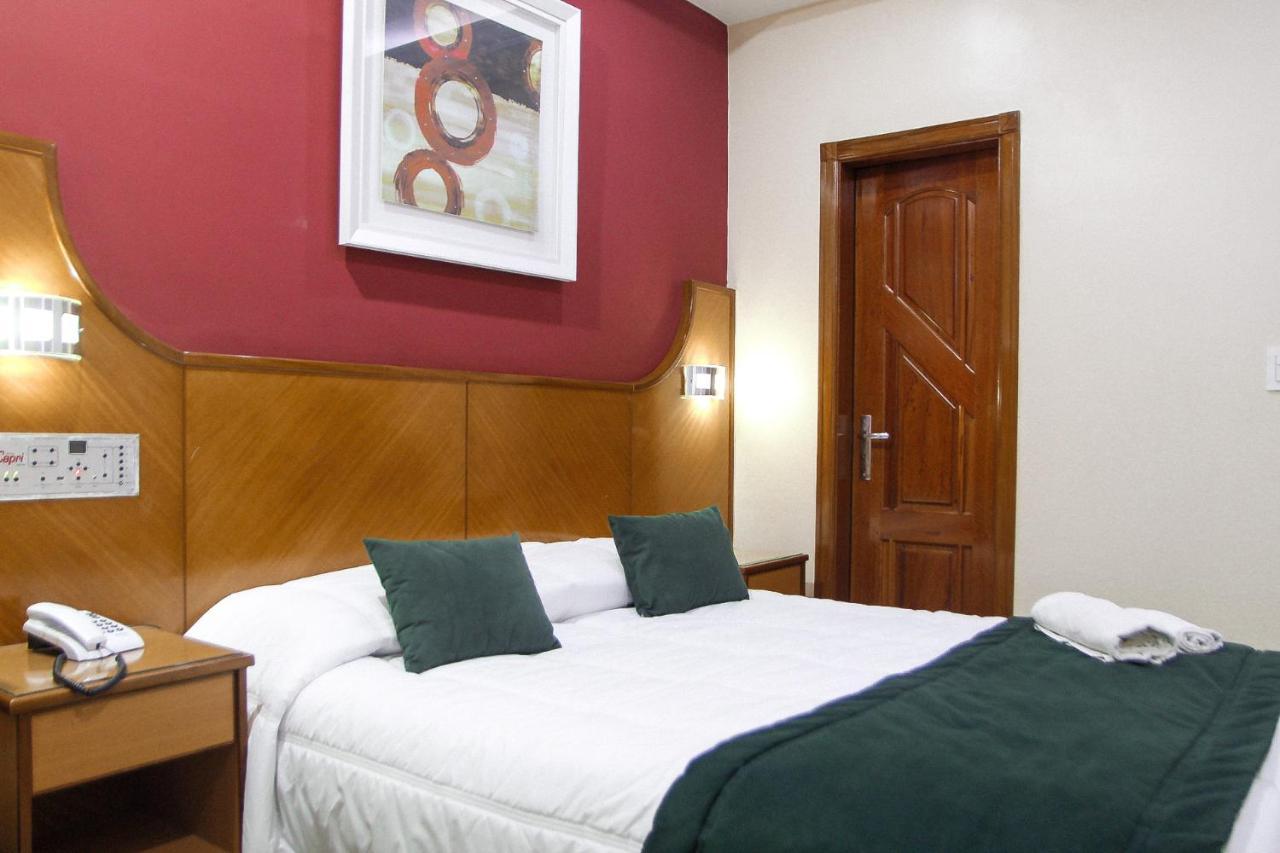 Capri Hotel Duque de Caxias Exterior photo